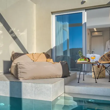 Myzith Luxury מלון