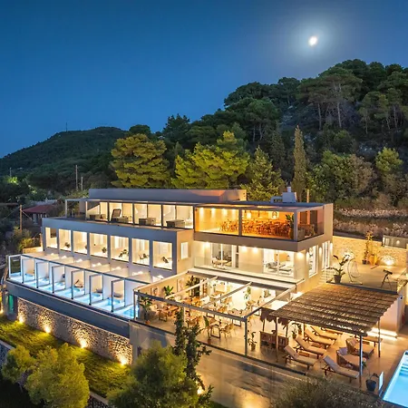 Myzith Luxury מלון