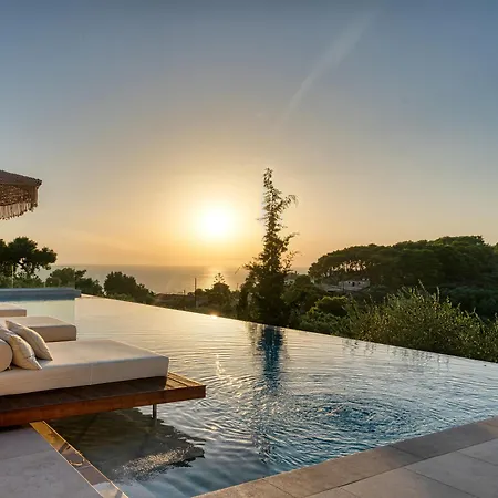 Myzith Luxury Hotel 3*