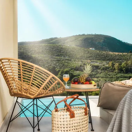 Myzith Luxury 3* קרי