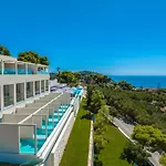 Myzith Luxury 3* Keri