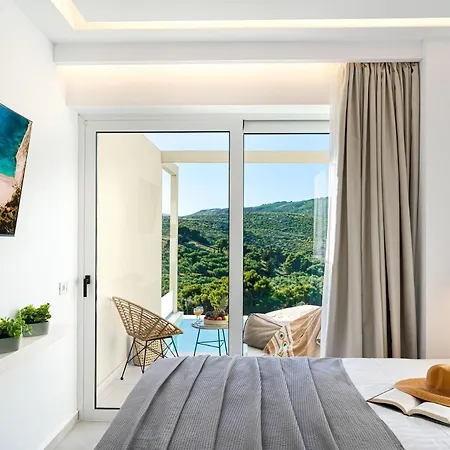 Myzith Luxury Suites فندق 3*