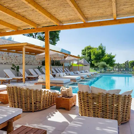 Myzith Luxury Suites 3* كيري