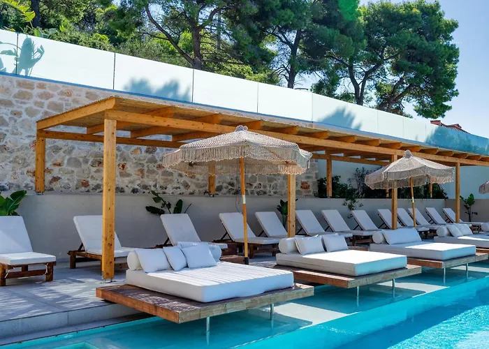 Ξενοδοχείο Myzith Luxury Κερί