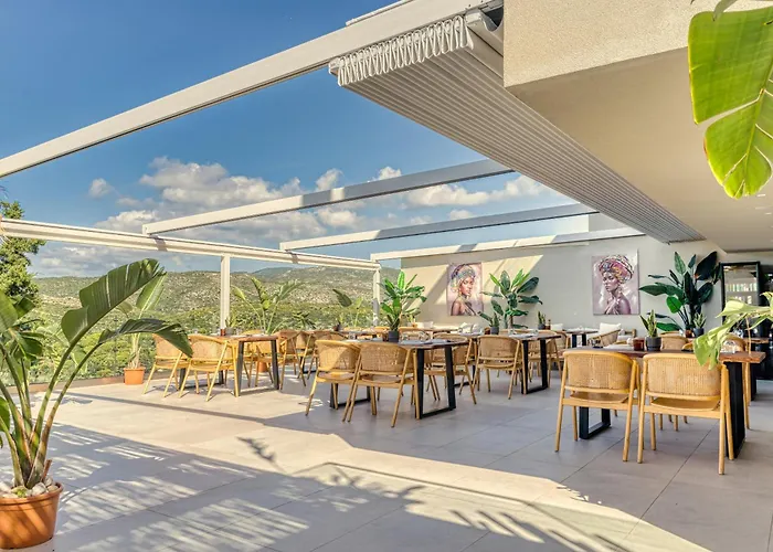 Myzith Luxury Ξενοδοχείο 3*
