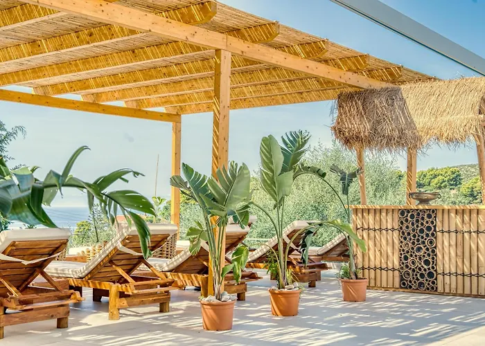Ξενοδοχείο Myzith Luxury 3*
